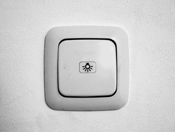 Automatisierung eines Stromimpulsschalters bzw. Tasters
